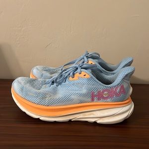 EUC Hoka Clifton 9 Running Shoes